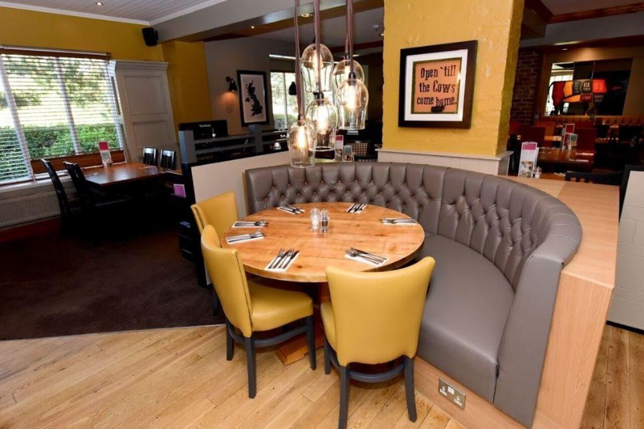 Premier Inn Isle Of Wight Newport  Kültér fotó